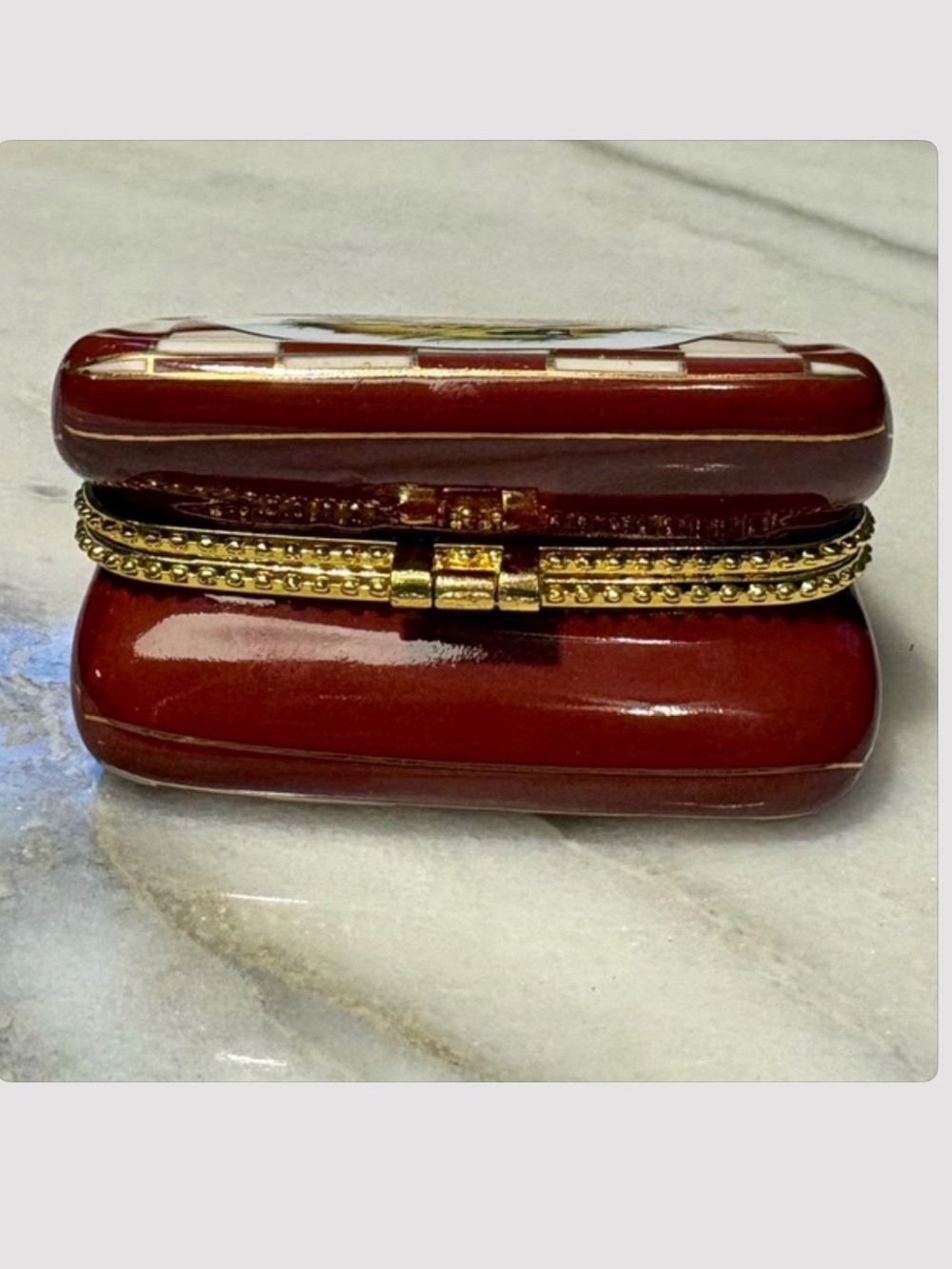 Vintage "My Treasure" Porcelain Purse Trinket Box –24K Gold Trim Victorian Scene - Picture 6 of 10